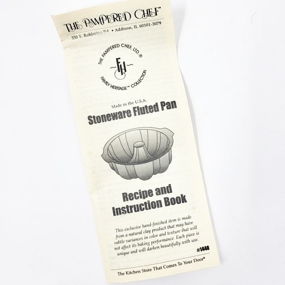 NWOT PAMPERED CHEF Stoneware Fluted Pan Bundt Family Heritage Collection #1440 - Picture 6 of 6